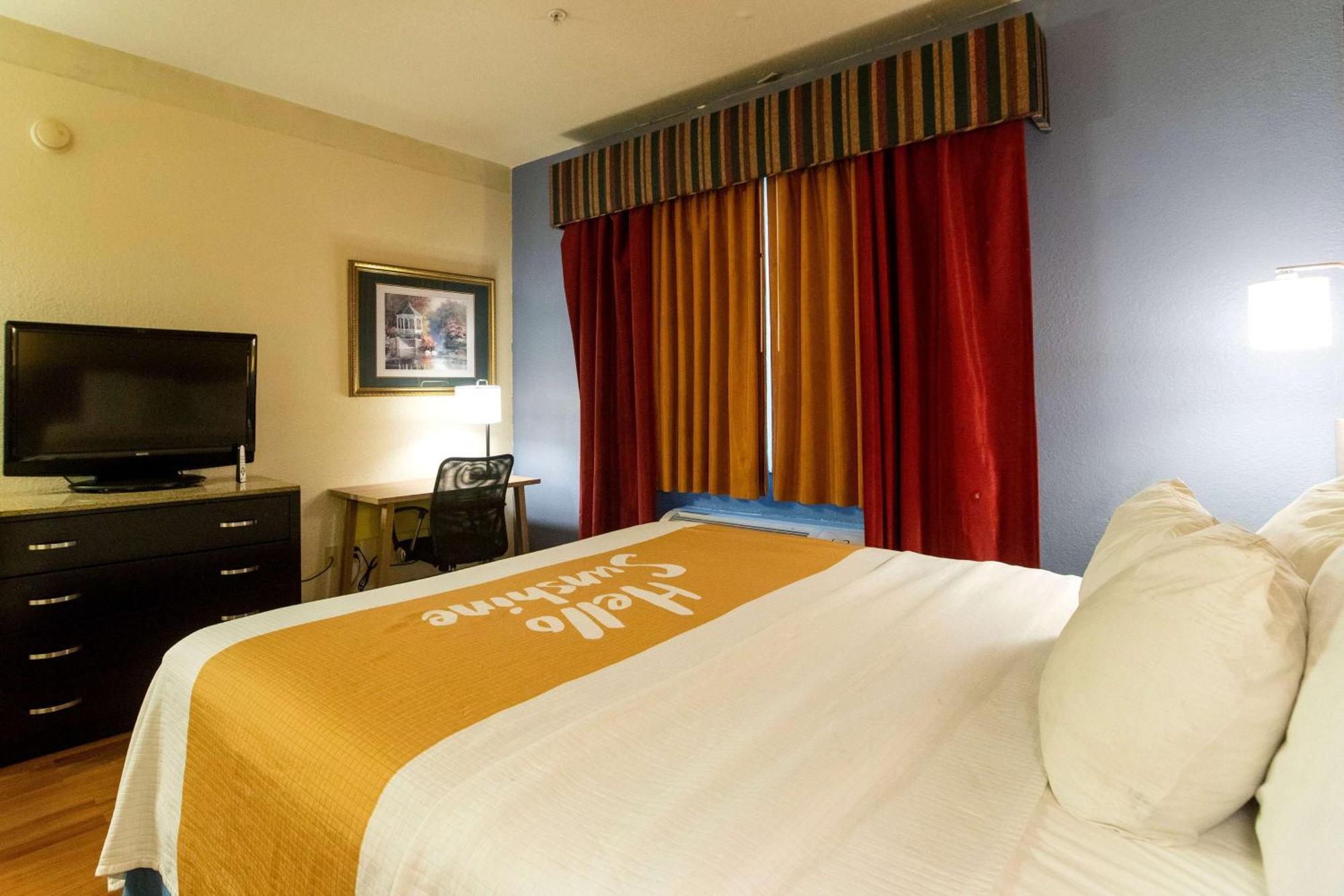 Days Inn & Suites By Wyndham Houston North/Aldine Eksteriør bilde