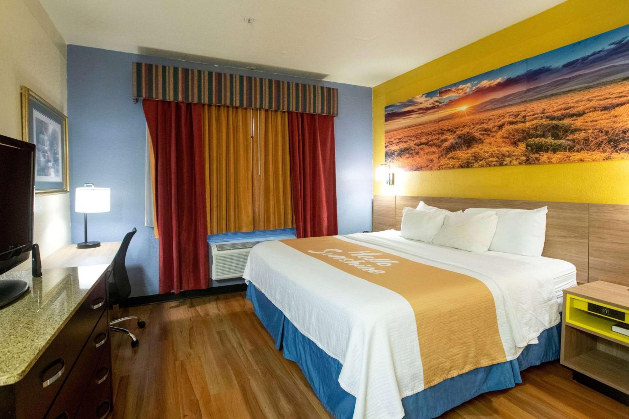 Days Inn & Suites By Wyndham Houston North/Aldine Eksteriør bilde