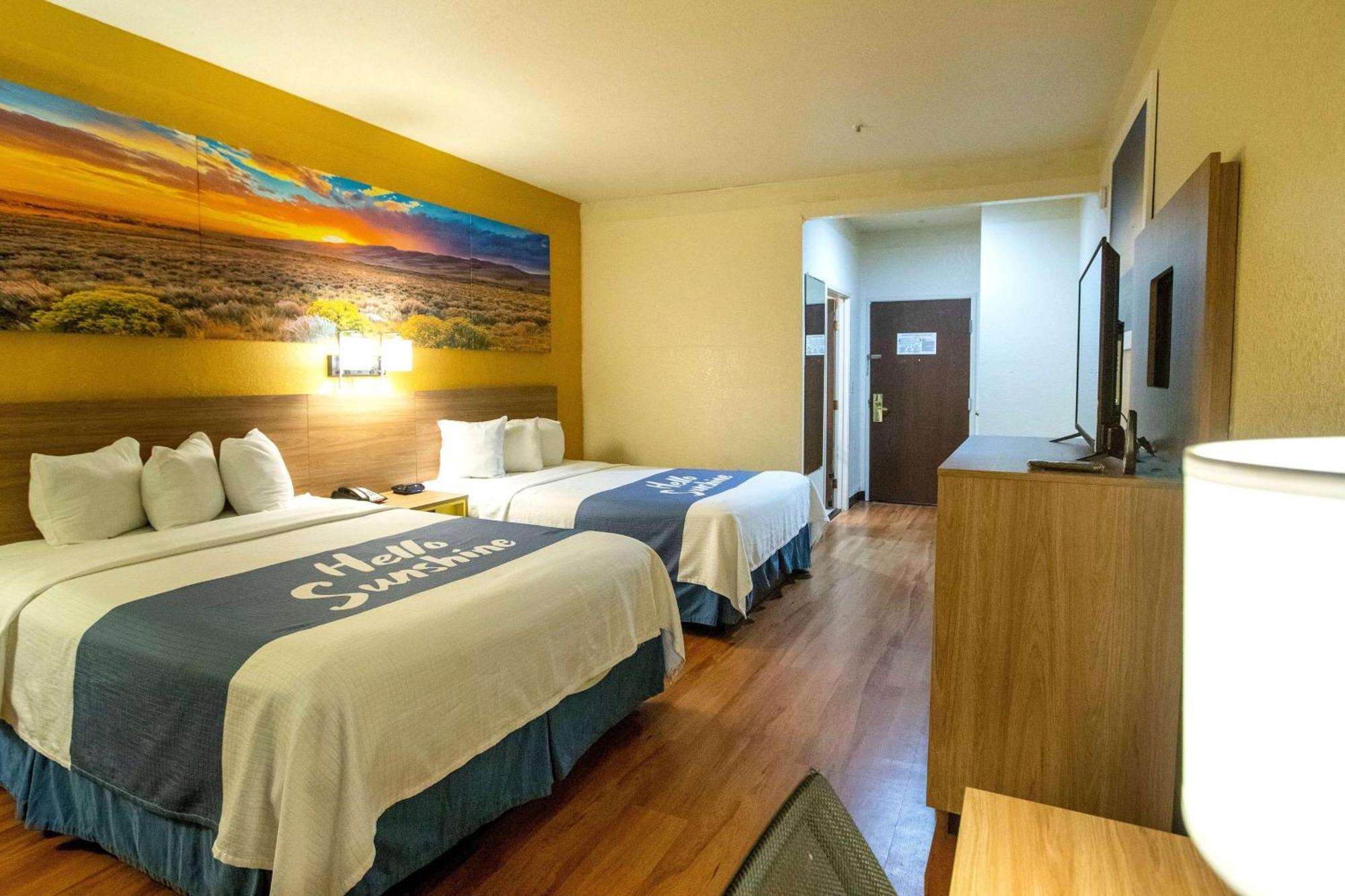 Days Inn & Suites By Wyndham Houston North/Aldine Eksteriør bilde